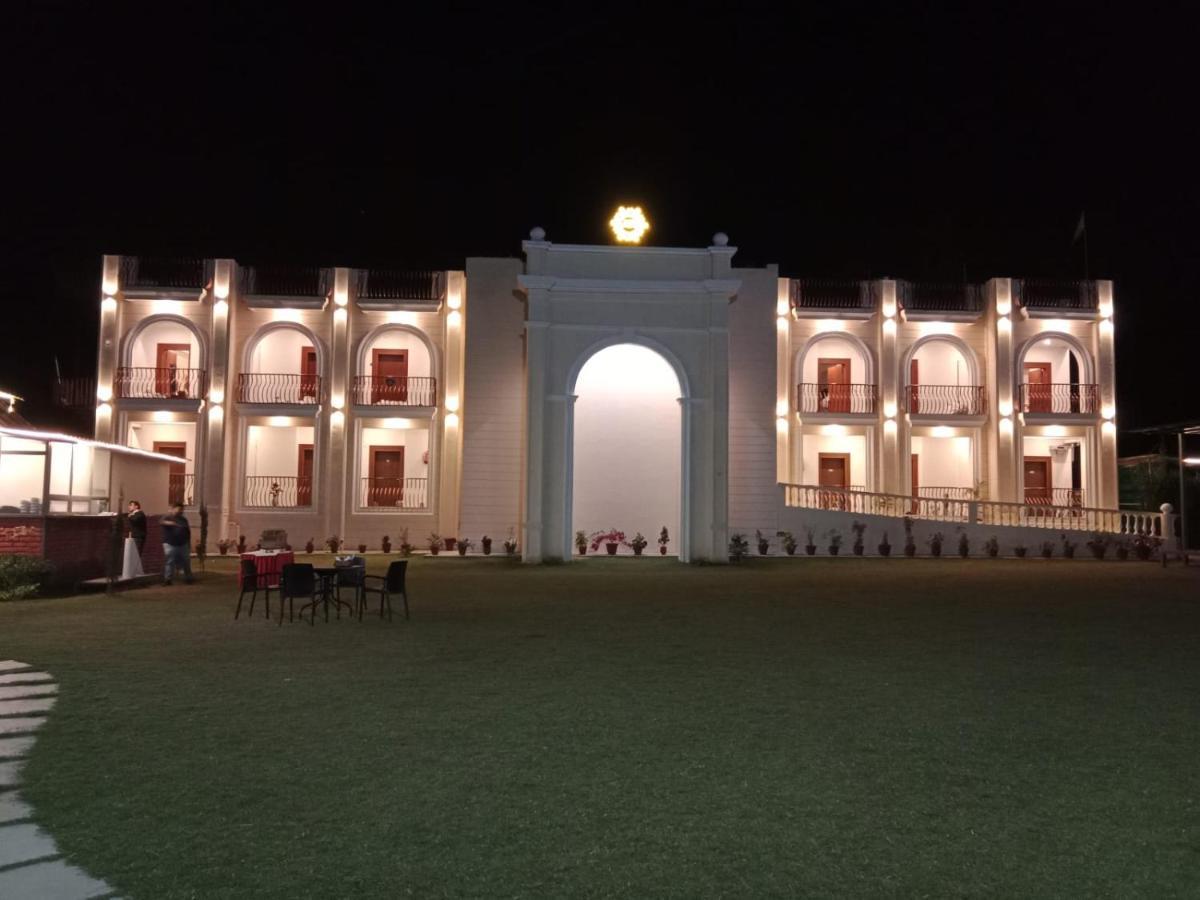 Aar Resort & Spa Dehradun Dış mekan fotoğraf
